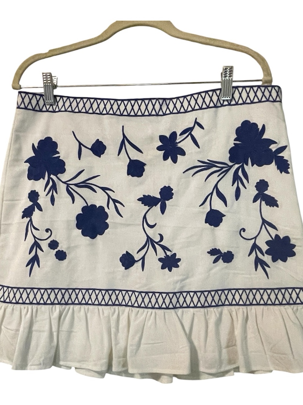 Oneplus White Mini Skirt With Navy Floral Appliqu